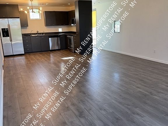 3rd image of 1111 E University Dr #2013-1