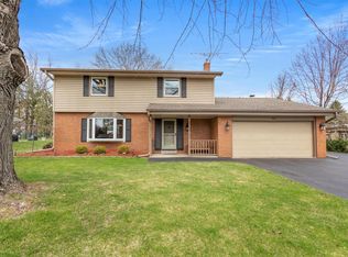 1024 Anton Rd, Hartland, WI 53029