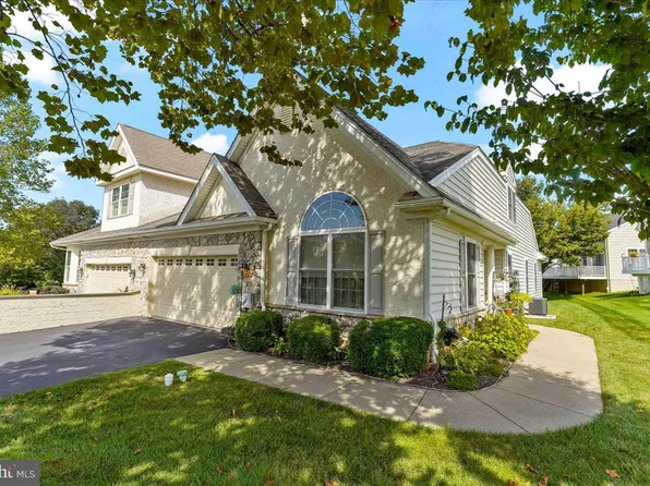 513 Hodgson Cir, West Grove, PA 19390