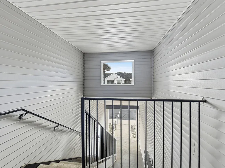 Spring Lake Apartments — Photo 13