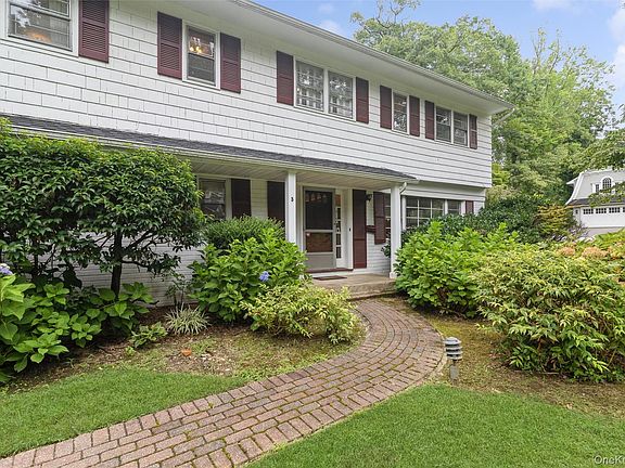 2nd image of 5 Hemlock Drive