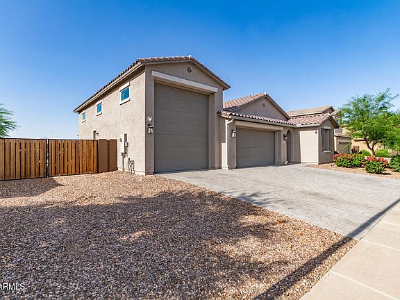 2nd image of 1736 E JOELLE Drive
