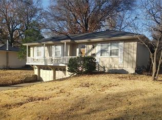 16208 E 25th St S, Independence, MO 64055