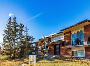 3303 Caribou Dr NW #1, Calgary, AB T2L0S4