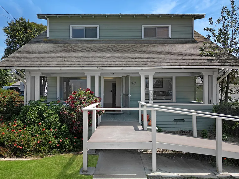 1476 Bardsdale Ave — Photo 9
