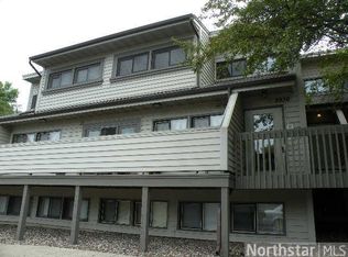 8936 Neill Lake Rd APT B, Eden Prairie, MN 55347