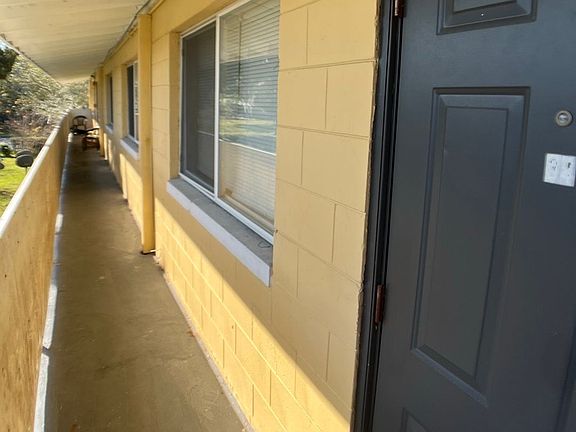 2nd image of 3007 Country Ln #34
