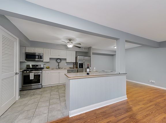 2nd image of 2246 Country Club Dr #36-3F