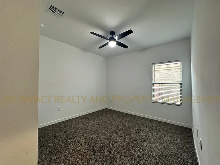 11112 S Weismann Dr — Photo 15