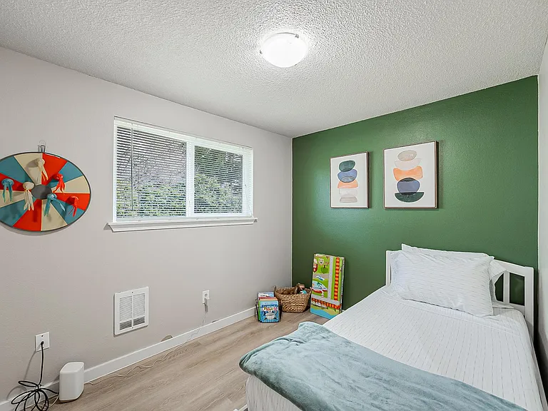 8419 Quinault Dr NE — Photo 20