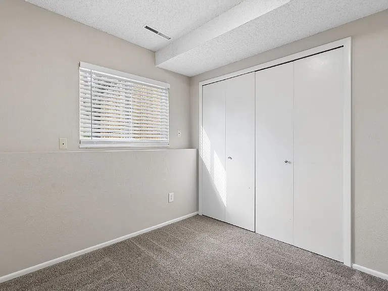 2390 Middleton Ct — Photo 16