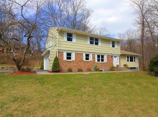 35 Barnes Rd, Ossining, NY 10562