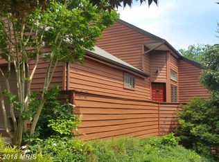 2136 S Bay Ln, Reston, VA 20191