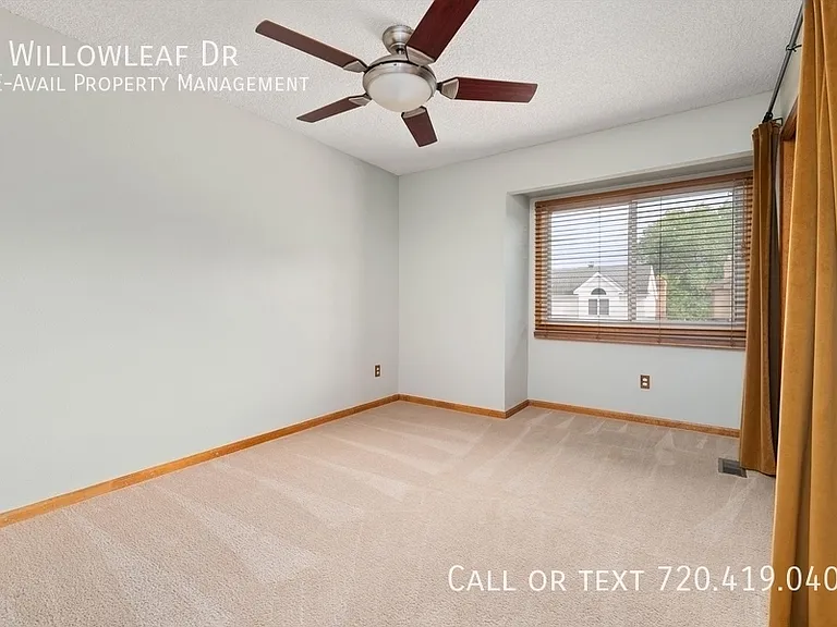 8 Willowleaf Dr — Photo 35