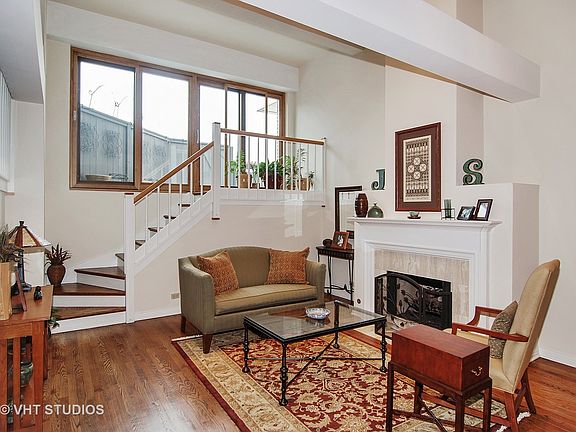 2nd image of 721 Ontario St APT 302