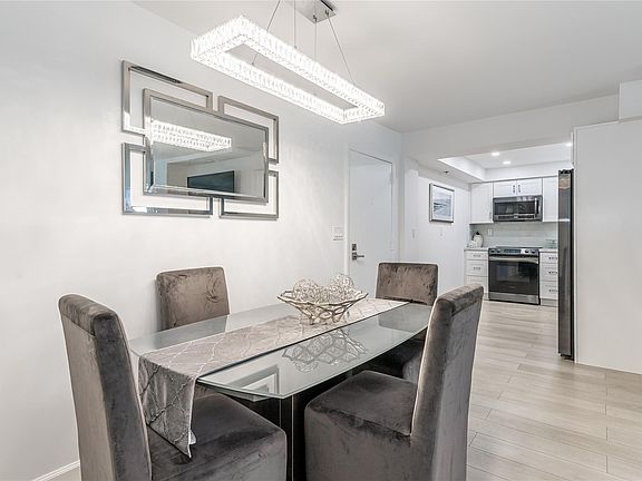3rd image of 3215 S Ocean Boulevard #308