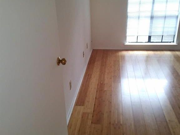 3rd image of 12500 Sandpiper Dr APT 31