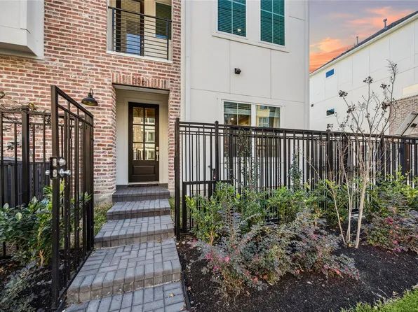 6340 Paddington Bend Dr, Houston, TX 77008