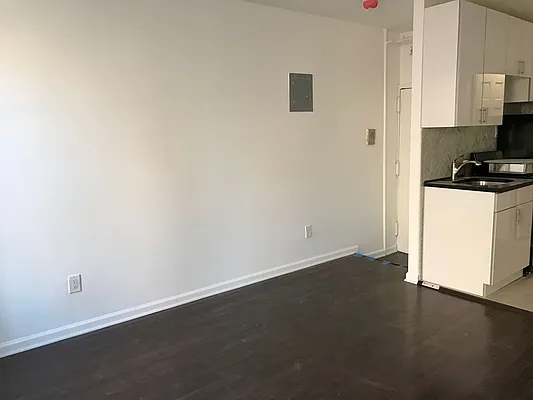 Rented by Bauman Realty Group | media 13