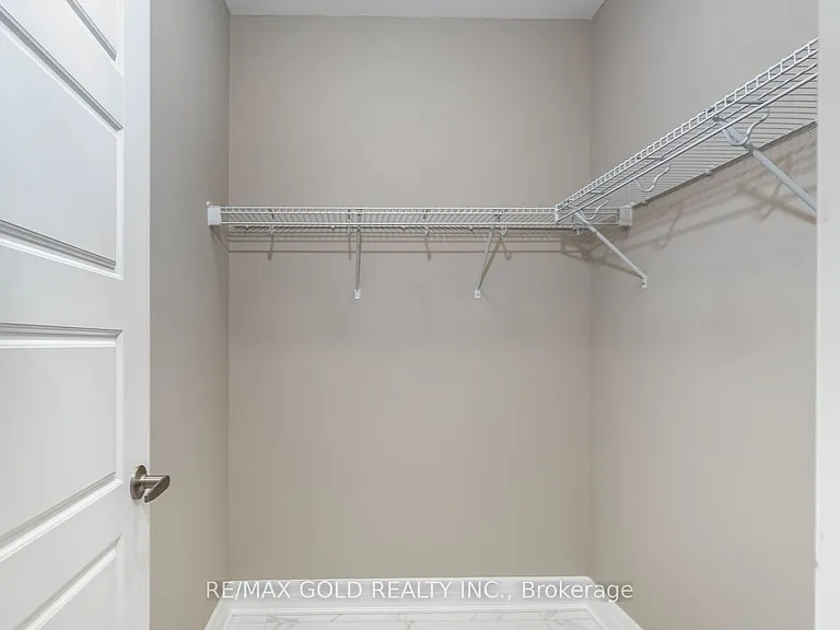 42 Milt Schmidt St — Photo 4