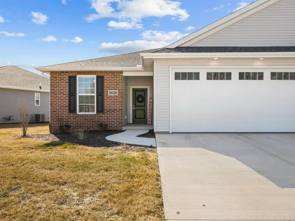 5626 Kristi Ln, Bettendorf, IA 52722