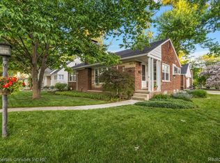 16051 Amherst Ave, Beverly Hills, MI 48025