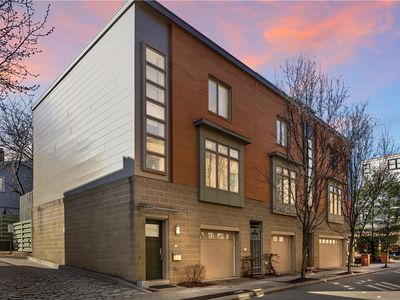 1824 Merriman Way, Pittsburgh, PA, 15203