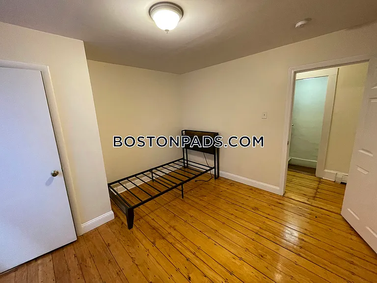 64 Pleasant St #1 — Photo 61