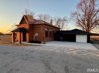 9335 Hoffman Rd, Fort Wayne, IN 46816