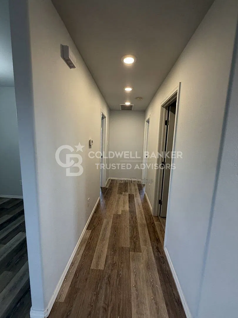 3 bed, 2.0 bath, 1606 sqft, $1,525 — Photo 4
