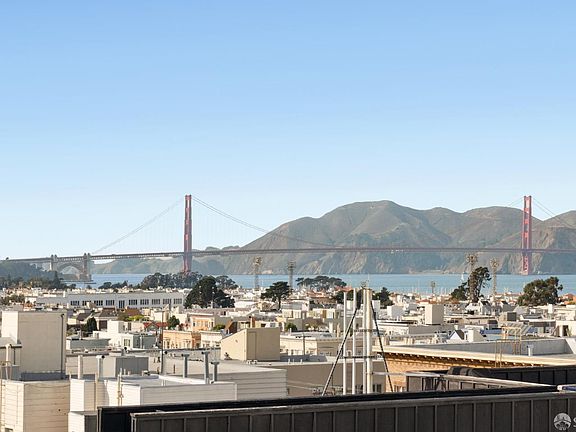 4th image of 2525 Van Ness Ave #602