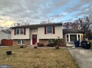 1107 E Beech Rd, Sterling, VA 20164