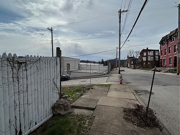 4th image of 0 Kirkbride St