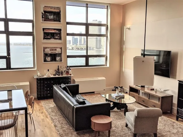 360 Furman St APT 834, Brooklyn, NY 11201