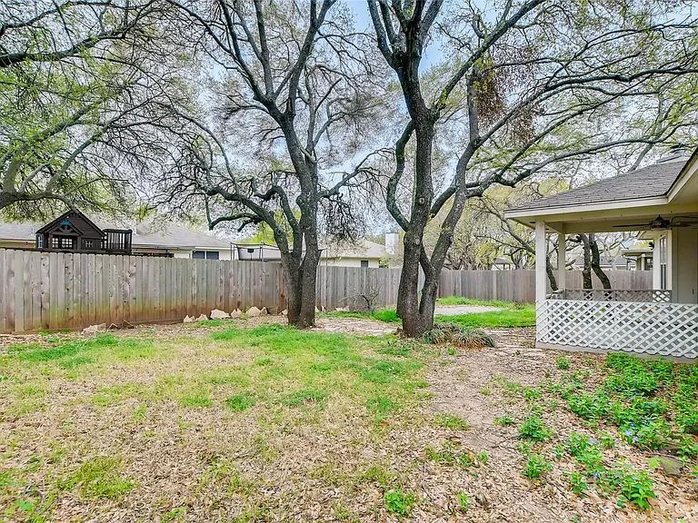 1504 Julianas Way — Photo 17