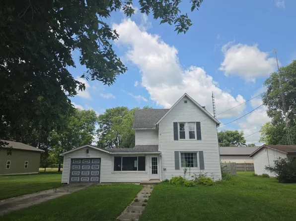 320 N Pearl St, Forrest, IL 61741