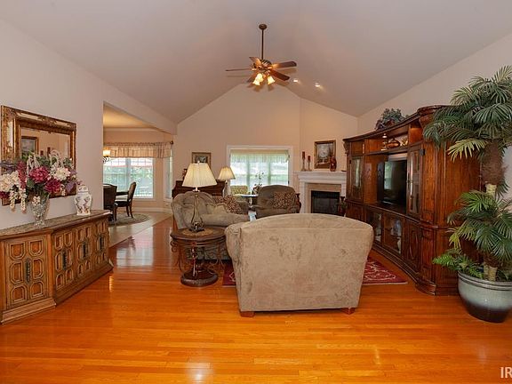2nd image of 9899 Beeler Dr