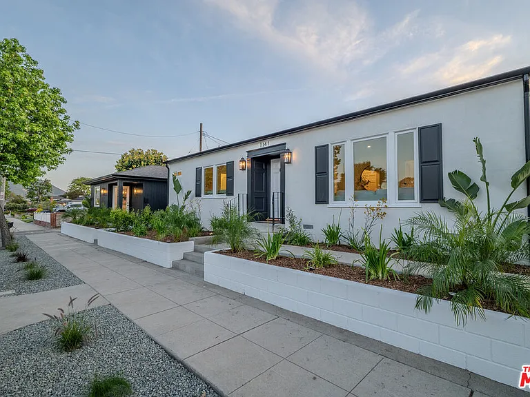 1141 N Lima St — Photo 8