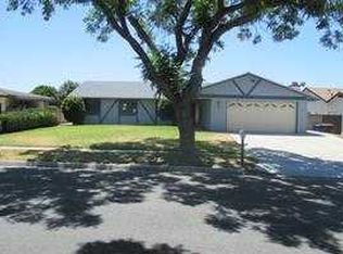 18187 Bonnie Ln, Fontana, CA 92335