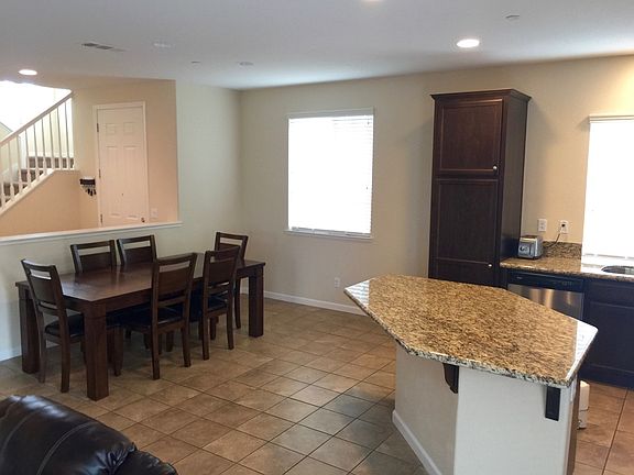 4th image of 1042 Landmark Cir