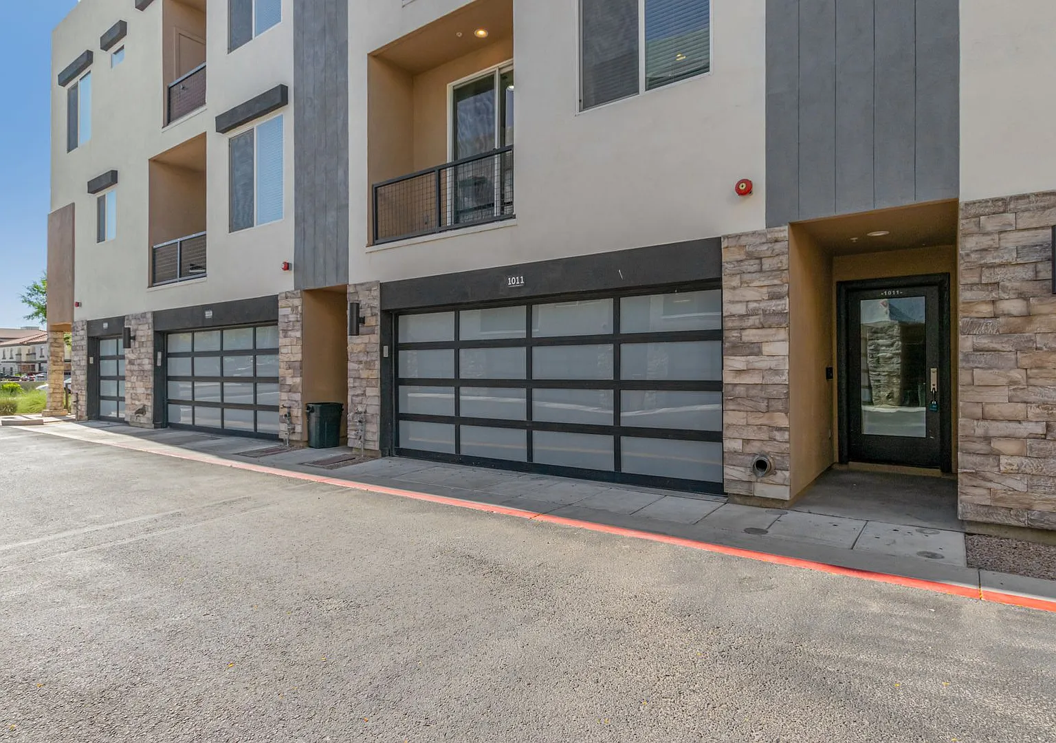 The Aeries Townhome Apartments — Photo 2