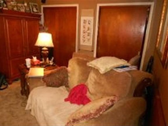 3rd image of 2614 Stallings Ln