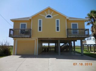 166 Beachfront Dr, Matagorda, TX 77457