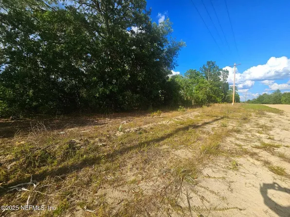 1302 MAIN Street, Interlachen, FL 32148