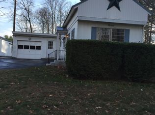 260 Pleasant St, Epping, NH 03042