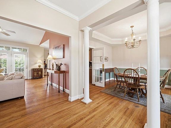 5th image of 161 Heather Ln