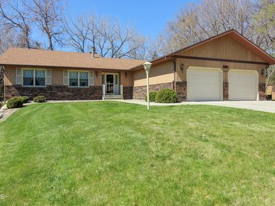 337 S Brandon Loop, Bismarck, ND, 58503
