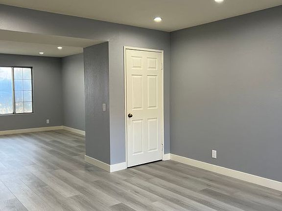2nd image of 7639 Kester Ave #5