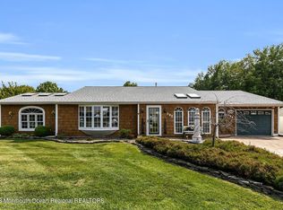 1 Cranberry Dr, Tinton Falls, NJ
