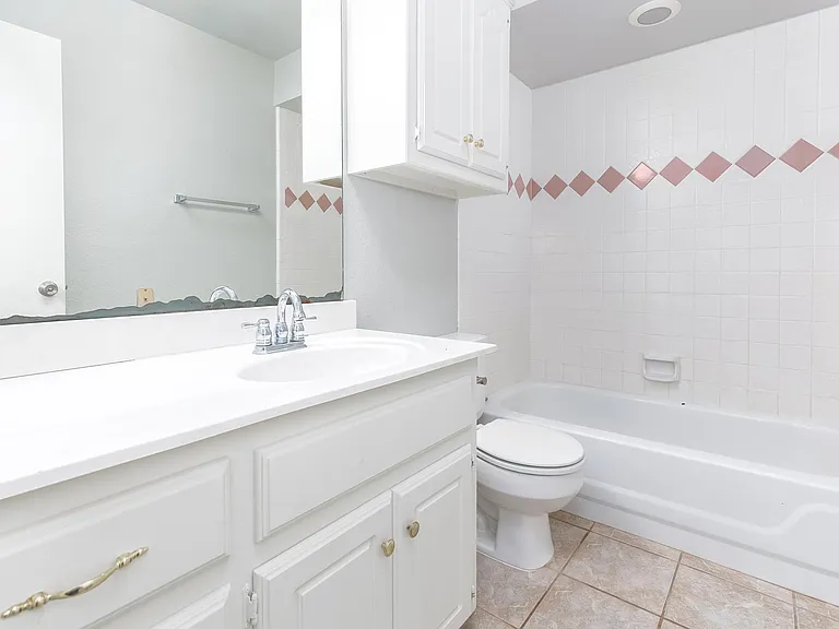 907 W Tesio Way — Photo 12